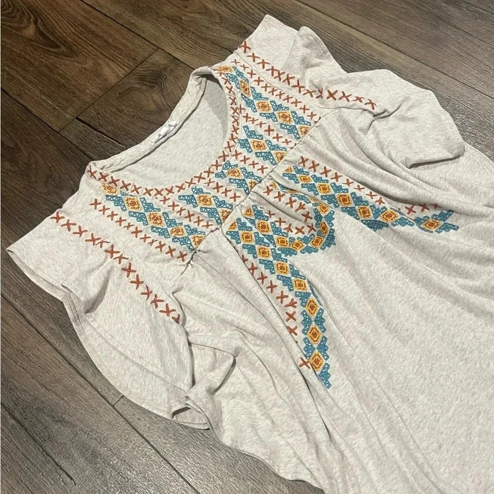 THML Top Womens Medium Cream Embroidered Aztec Ruffle Sleeve - Picture 3 of 6